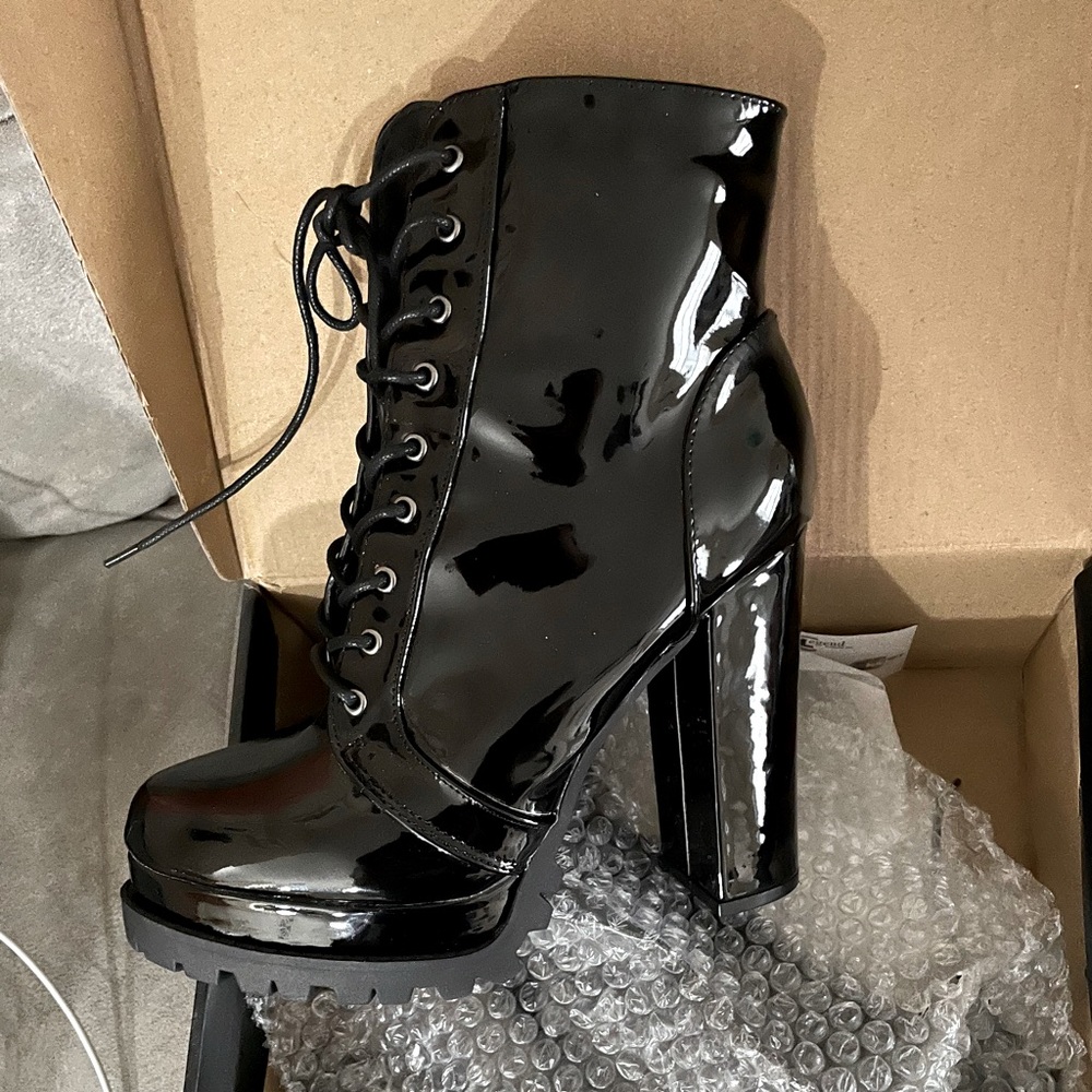 Fashion nova boot